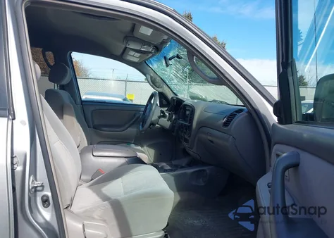 2004 Toyota Tundra Sr5 V8 из США, поврежденный, VIN 5TBDT44104S451766